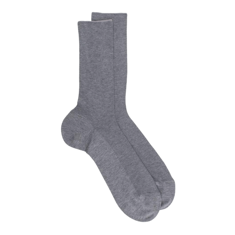Mittelgraue Dore Dore-Socken aus schottischem Garn, speziell für empfindlliche Beine.
