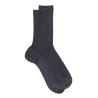 Graue Socken speziell für empfindlliche Beine