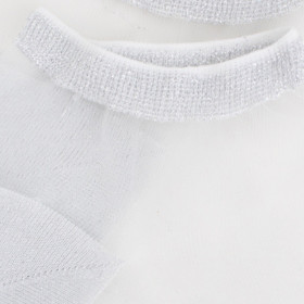 Transparente Socken mit glänzender Lurexspitze und -ferse - Weiß und Silber