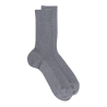 Mittelgraue Socken speziell für empfindlliche Beine